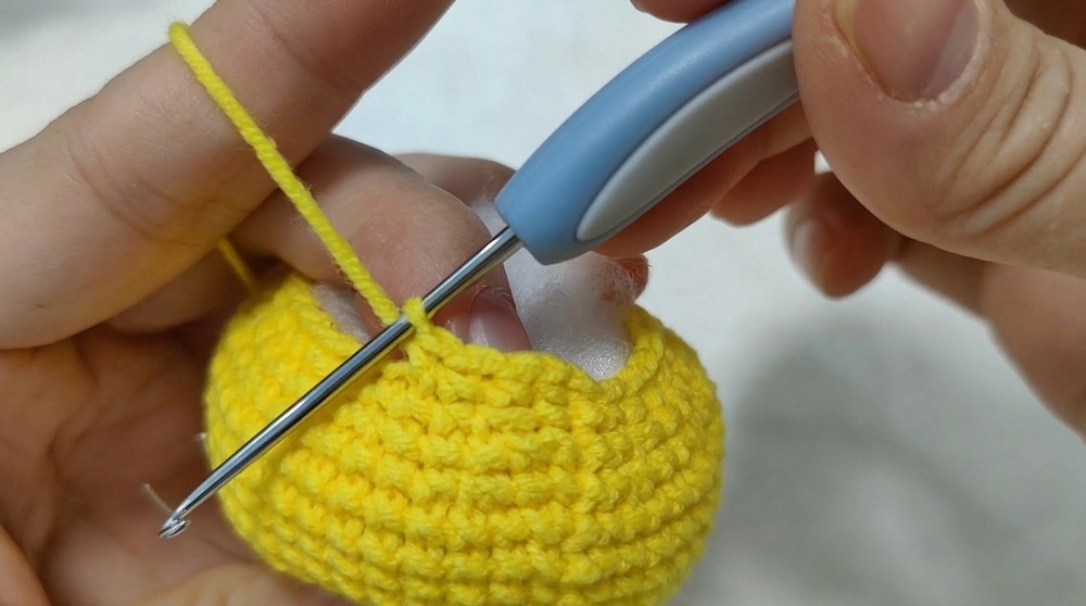 Cute Crochet Bee Amigurumi Pattern 3