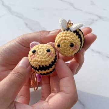 Cute Crochet Bee Keycharm Pattern 7