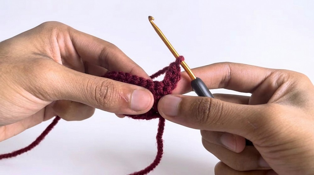 Cute Crochet Bow Keychain Pattern 2