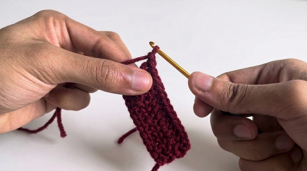 Cute Crochet Bow Keychain Pattern 3