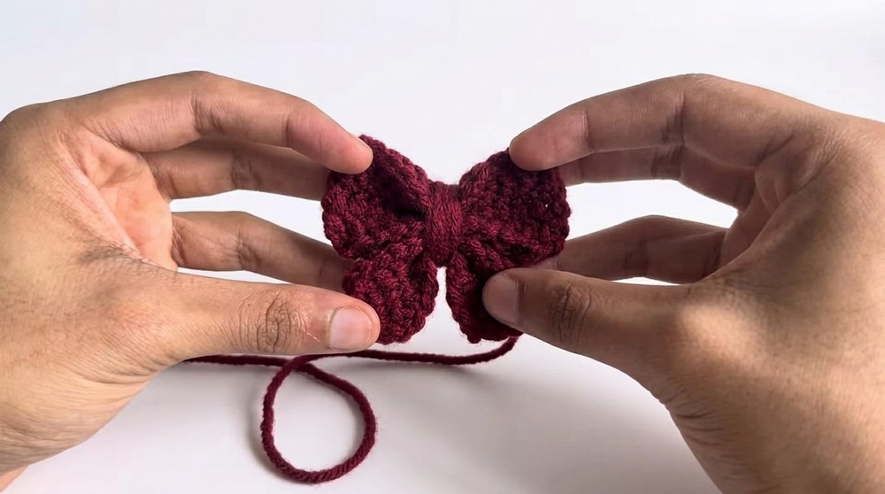 Cute Crochet Bow Keychain Pattern 5