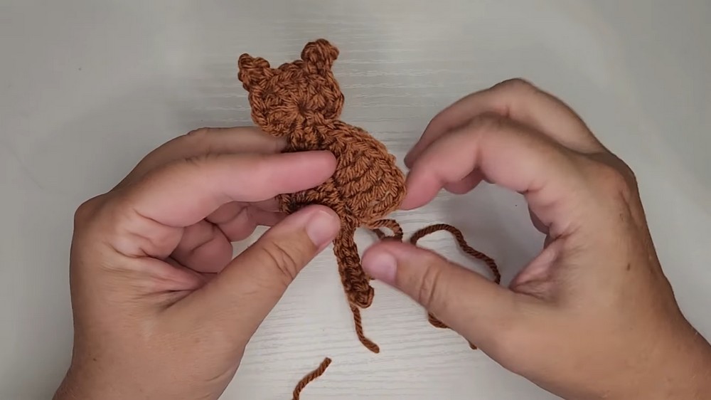 Easy Crochet Cat Applique Pattern 4