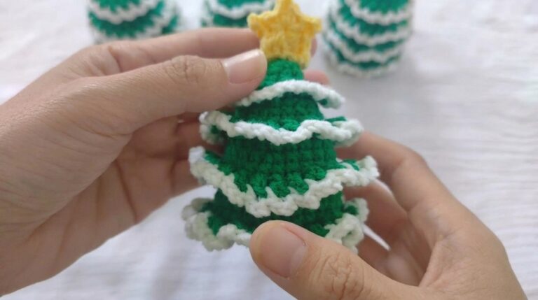 Easy Crochet Christmas Tree Pattern 7