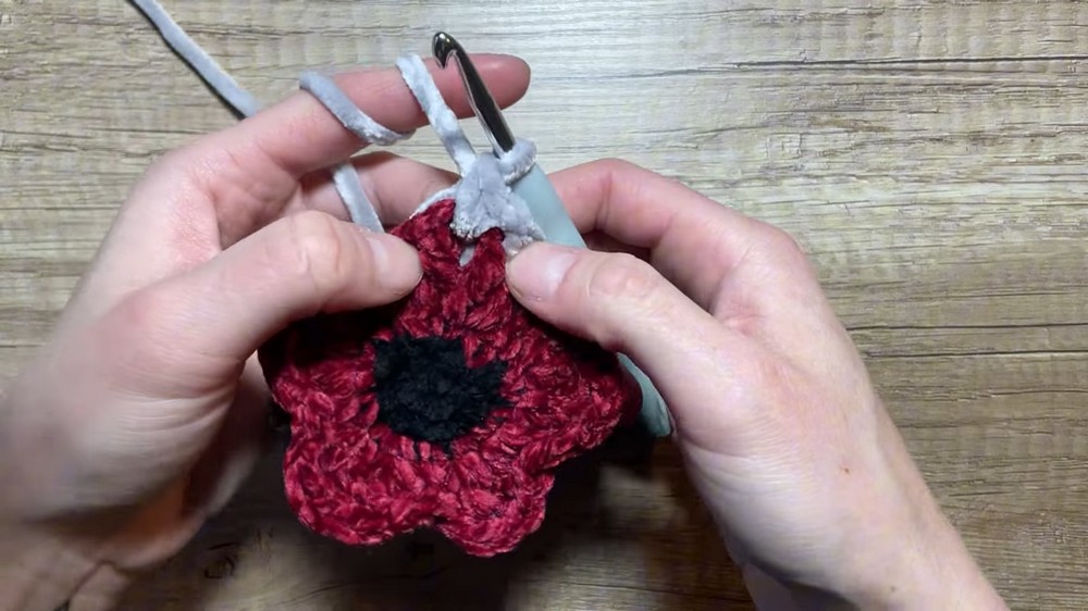 Easy Crochet Demogorgon Pattern 3