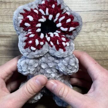 Easy Crochet Demogorgon Pattern 6