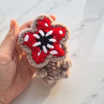 Easy Crochet Mini Demogorgon Pattern 7