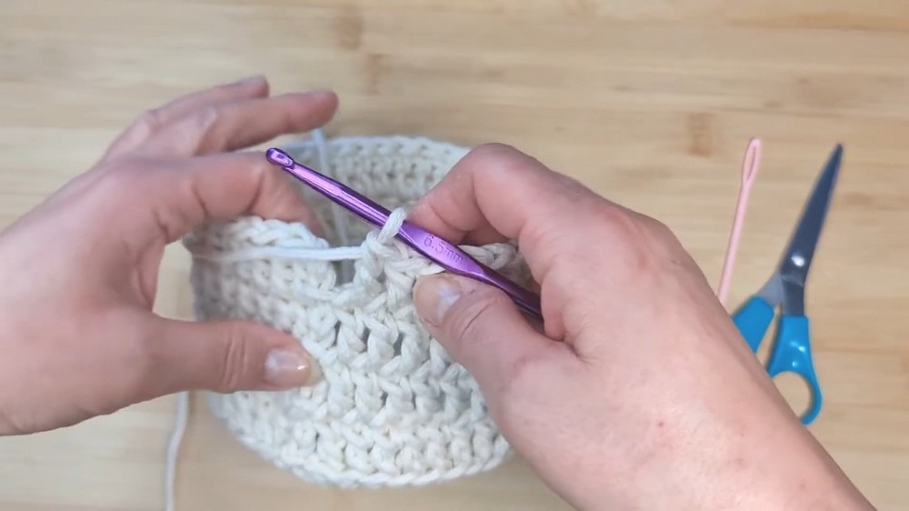 Easy Crochet Plant Pot Holder Pattern 4