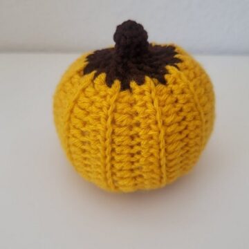 Easy Crochet Pumpkin Amigurumi Pattern 7
