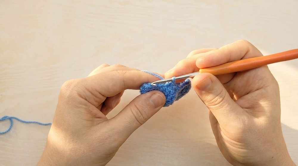 Easy Crochet Whale Wallet Pattern 5