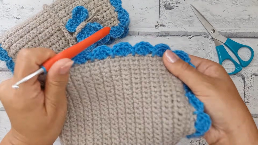 Quick Crochet Hook Holder Pattern 3
