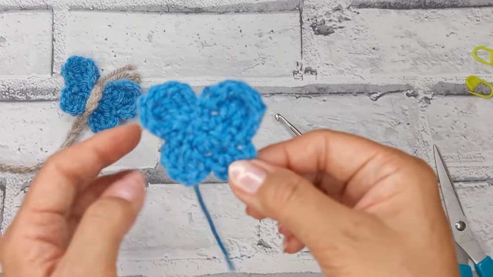 Quick Crochet Hook Holder Pattern 5