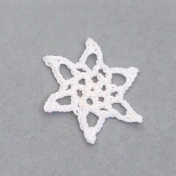 Beautiful Crochet Snowflake Pattern 5