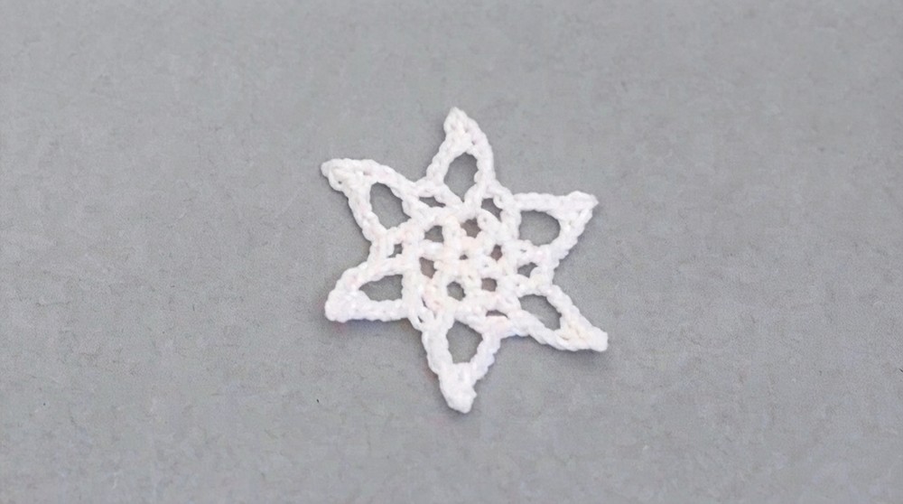 Beautiful Crochet Snowflake Pattern 5
