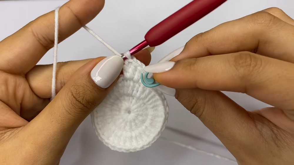 Christmas Crochet Photos Ornaments Pattern 2
