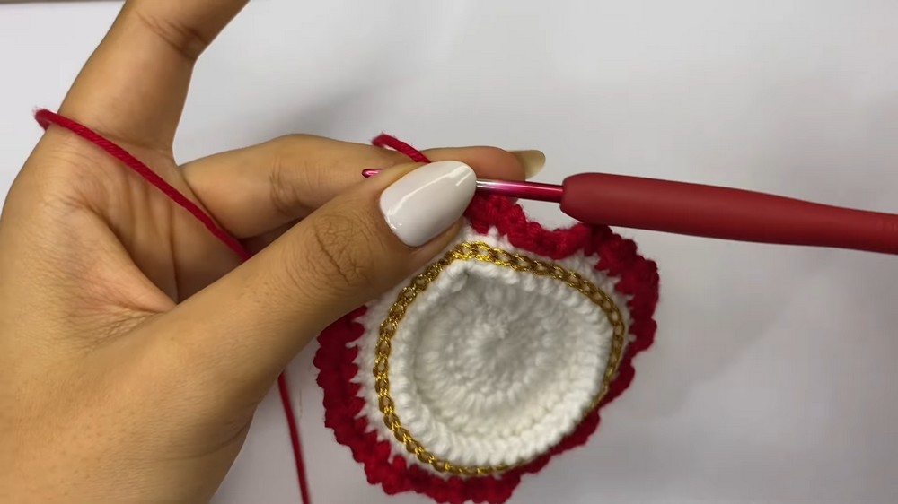 Christmas Crochet Photos Ornaments Pattern 4
