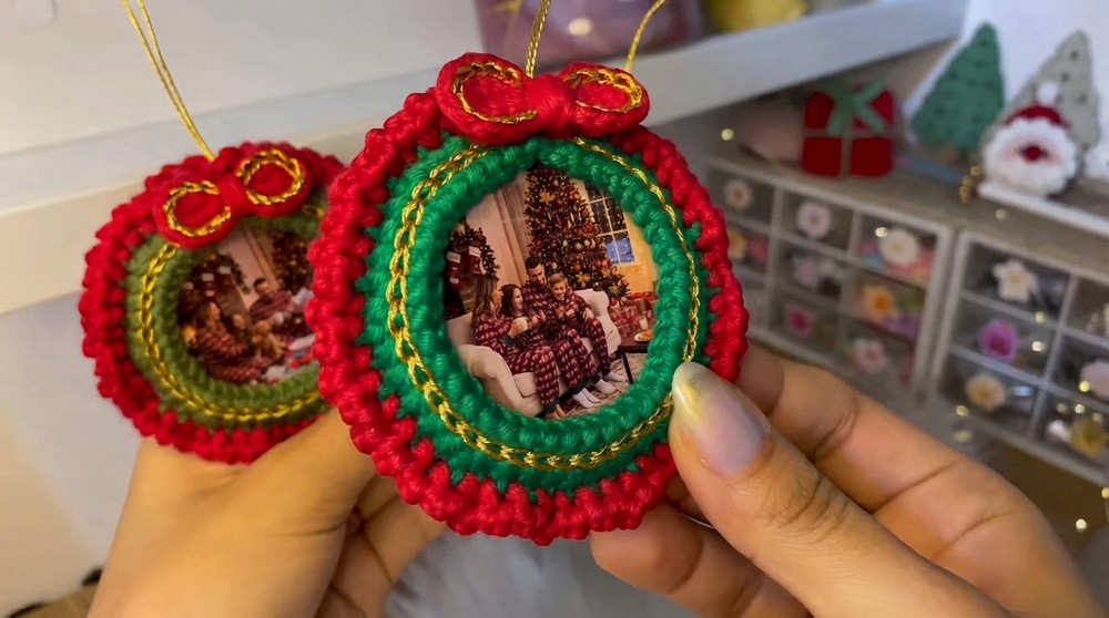 Christmas Crochet Photos Ornaments Pattern 6