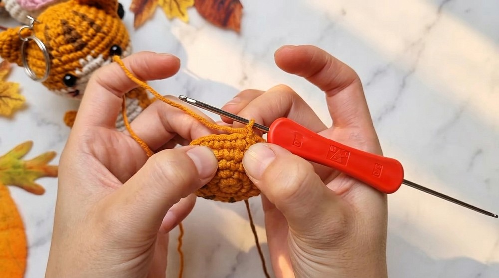 Crochet Cat Keychain Amigurumi Pattern 2