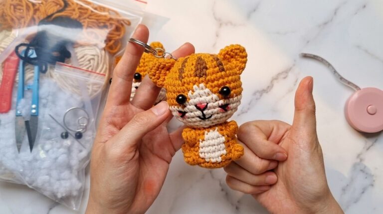 Crochet Cat Keychain Amigurumi Pattern 6