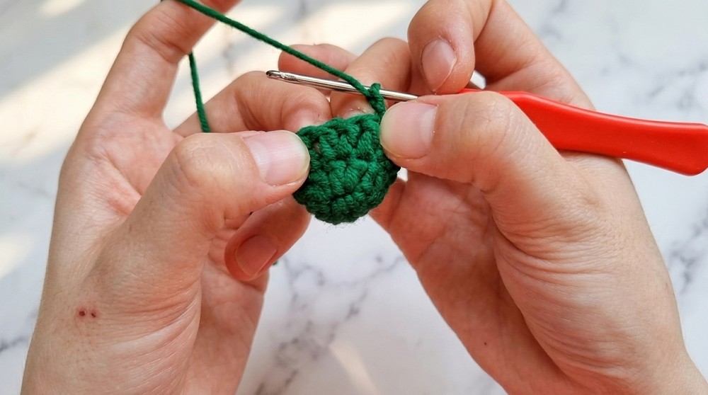 Crochet Christmas Tree Keychain Pattern 2