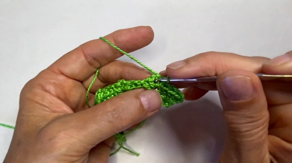 Crochet Christmas Tree Ornament Pattern 3