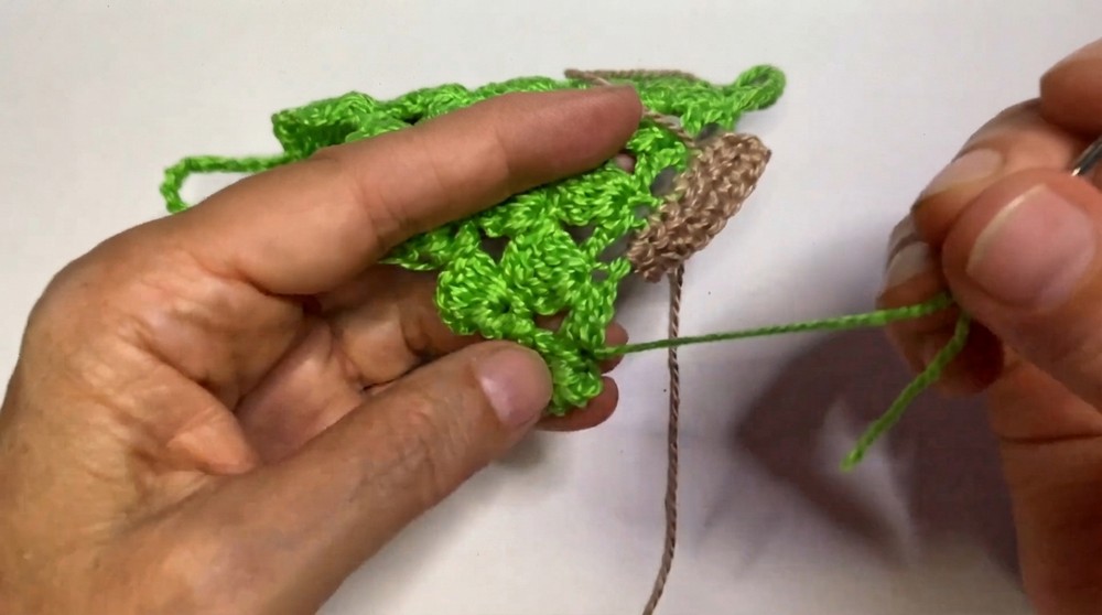 Crochet Christmas Tree Ornament Pattern 5