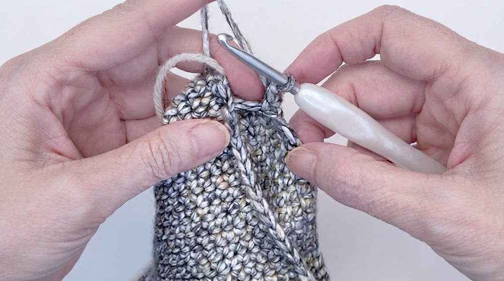 Crochet Fingerless Gloves Pattern 5