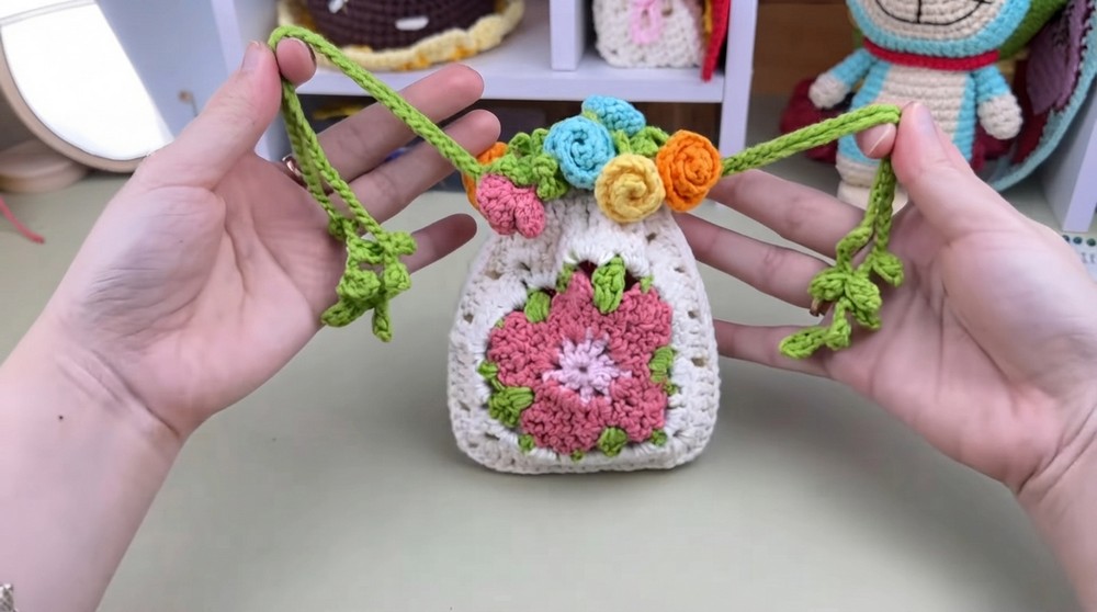 Crochet Floral Drawstring Pouch Pattern 6