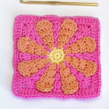 Crochet Retro Daisy Granny Square Pattern 5