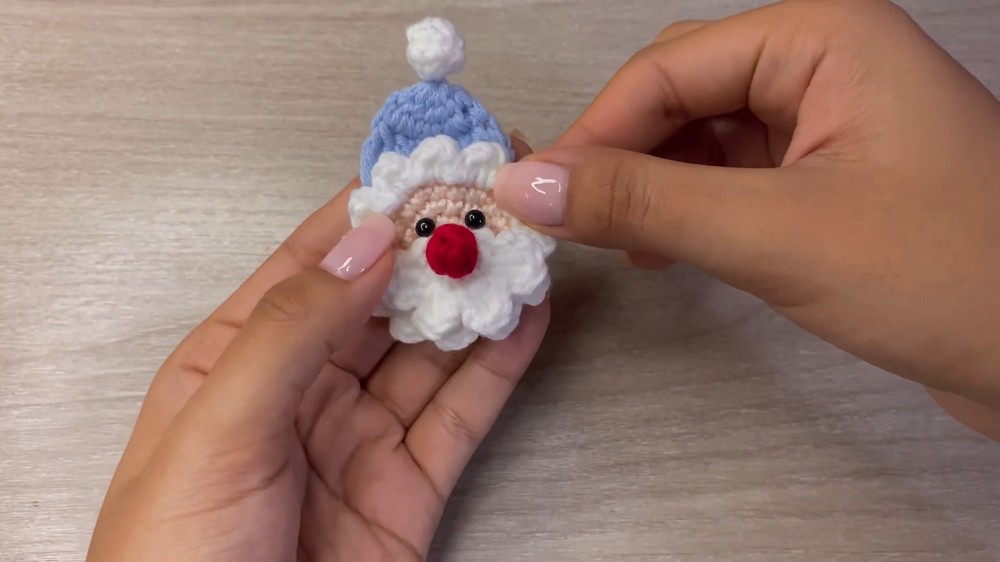 Crochet Santa Claus Ornaments Pattern 5