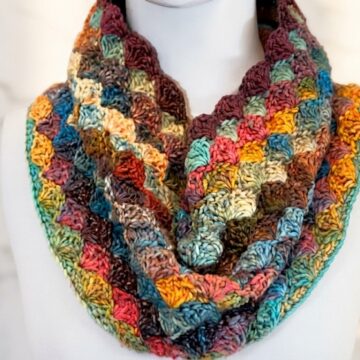 Crochet Shell Stitch Cowl Pattern 6