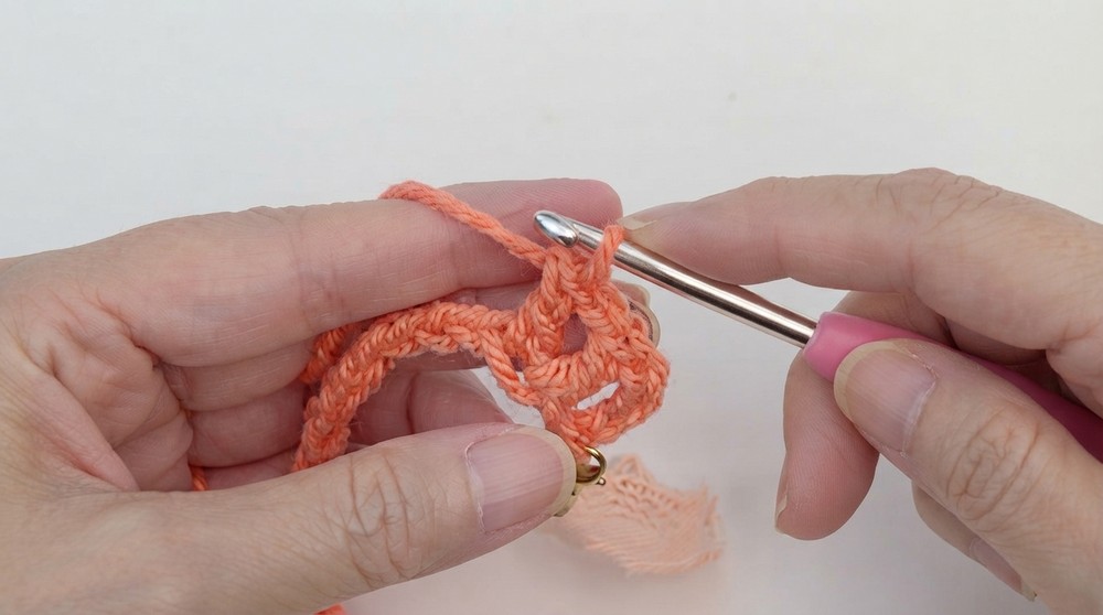 Crochet Shell & V Stitch Scarf Pattern 2