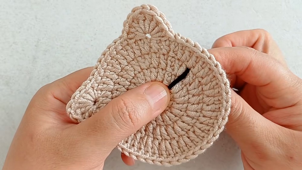 Cute Crochet Cat Coasters Pattern 5