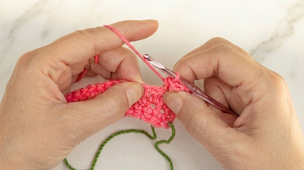 Cute Crochet Flower Brooch Pattern 3