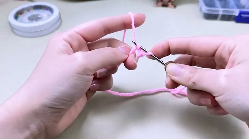 Easy Crochet Flying Pig Pattern 1