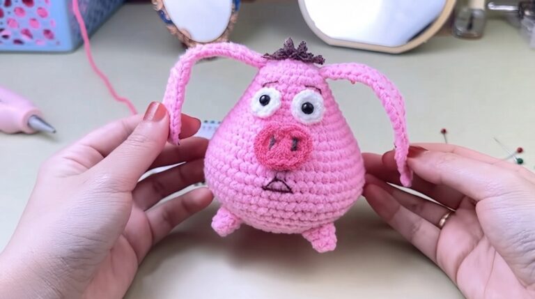 Easy Crochet Flying Pig Pattern 8