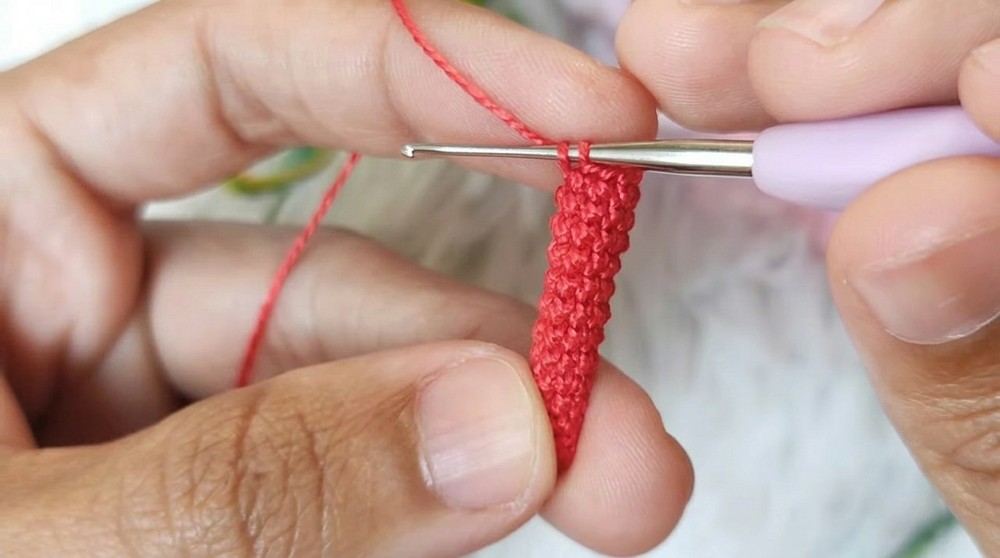 Crochet A Red Chilli Earrings Pattern (1)