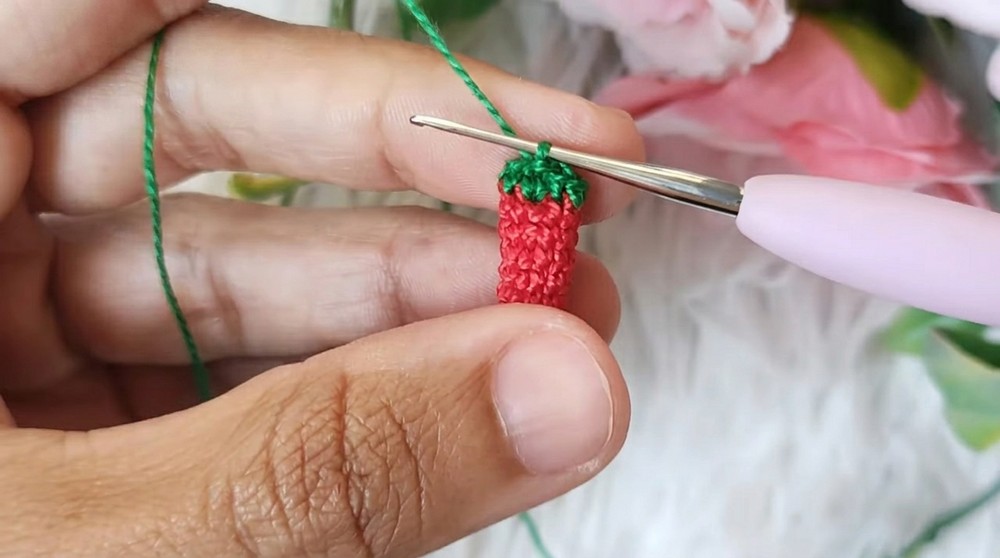 Crochet A Red Chilli Earrings Pattern