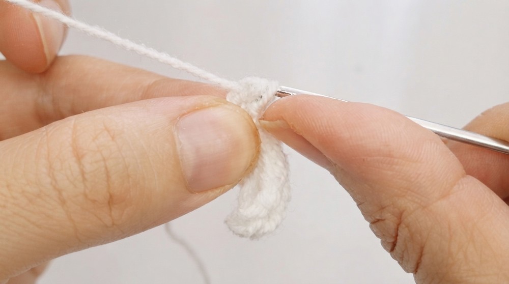 Crochet Ghost Applique Pattern 2