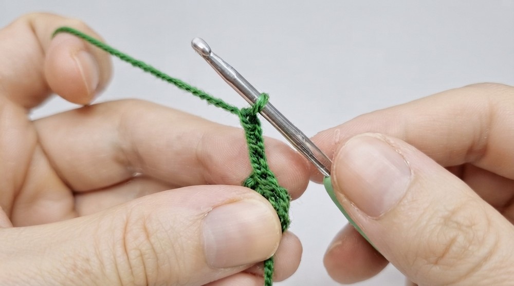 Crochet Lily Of The Valley Keychain Pattern 1