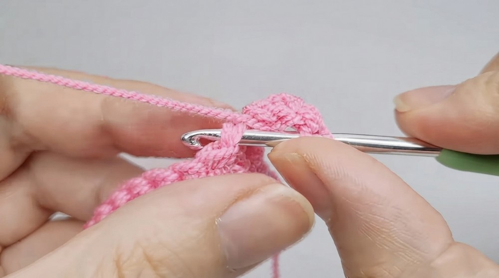 Crochet Roll Cake Keychain Pattern 2