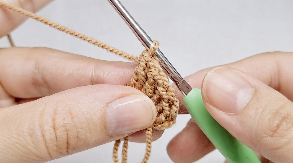 Crochet Sunflower Bookmark Pattern 2