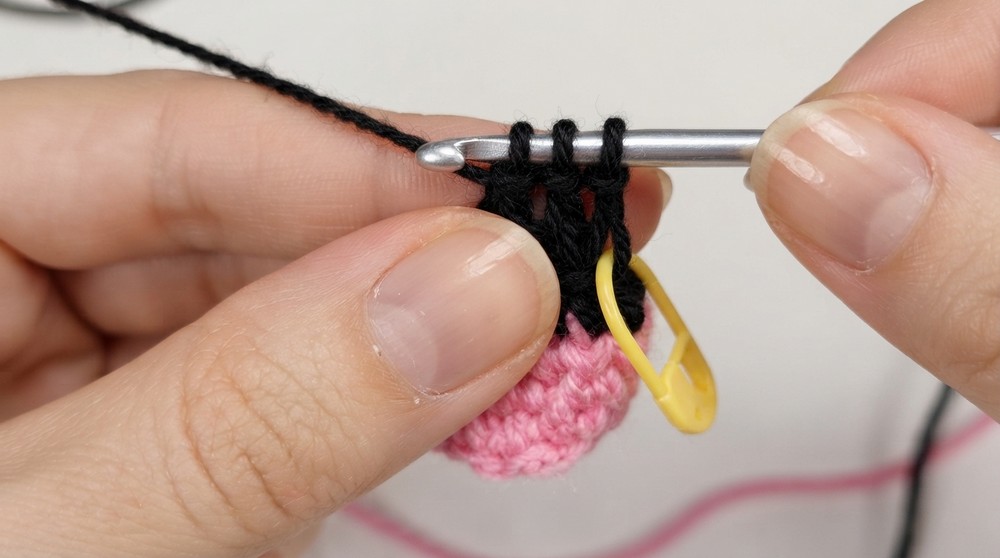 Crochet Vinyl Record Keychain Pattern 2