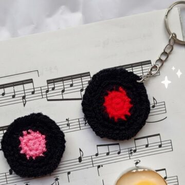 Crochet Vinyl Record Keychain Pattern 5