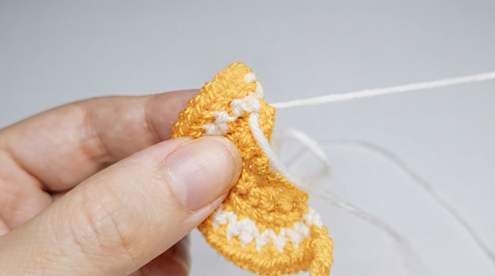 Cute Crochet Lemon Bookmark Pattern 5
