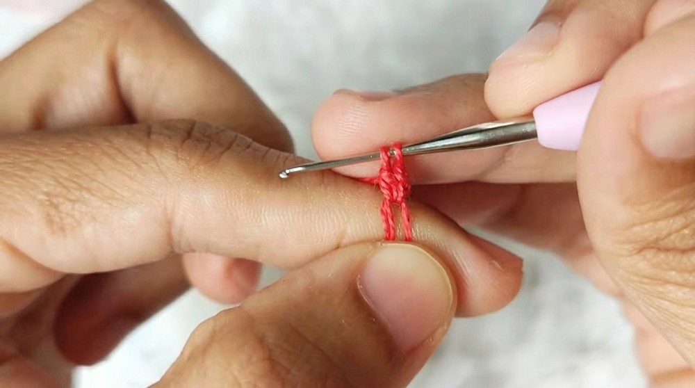 Easy Crochet Apple Earrings Free Pattern (2)
