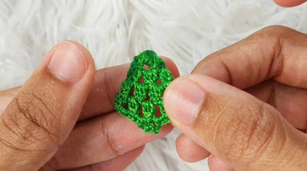 Easy Crochet Christmas Tree Earring Pattern