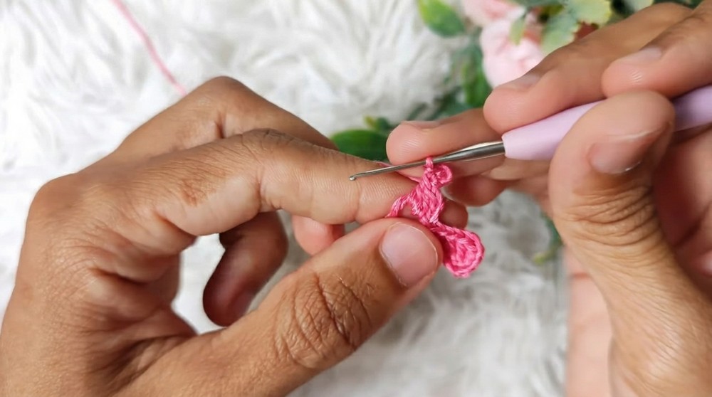 Easy Crochet Dangle Cat Earrings – Free Pattern (2)