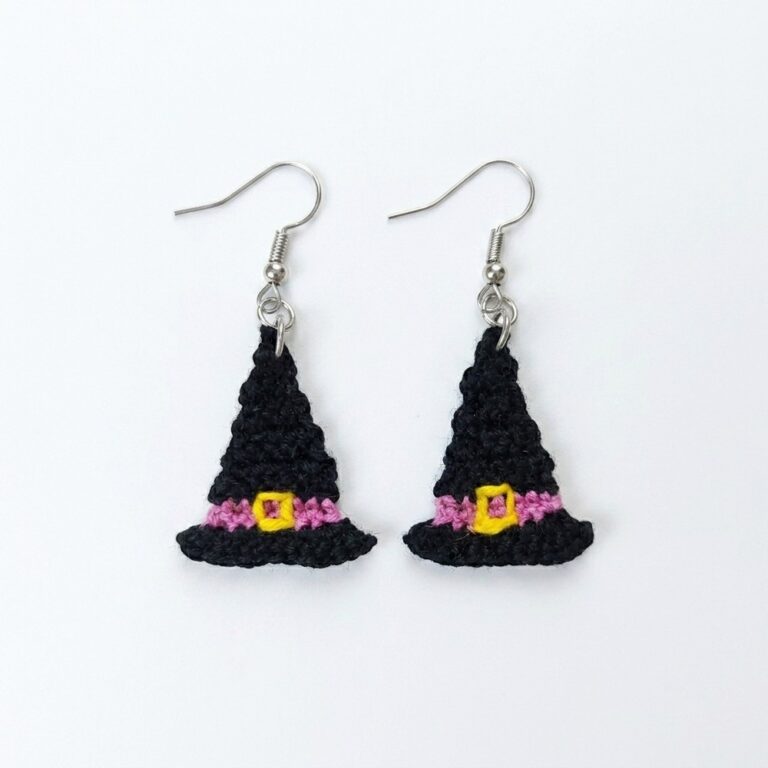 Easy Crochet Witch Hat Earrings Pattern (1)