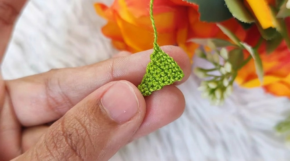 Easy Crochet Witch Hat Earrings Pattern (8)