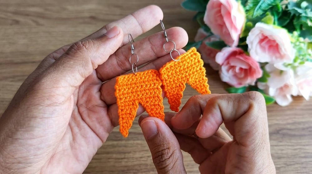 Easy Little Flag Earrings Crochet Pattern (5)